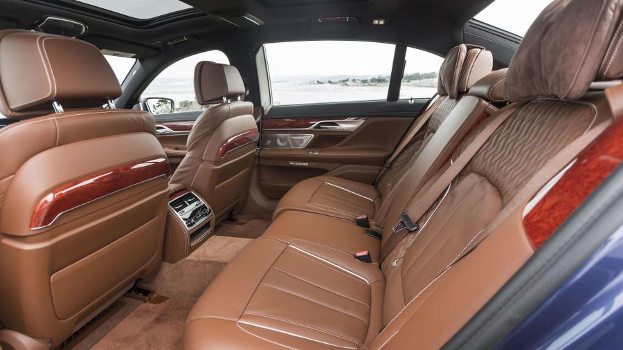 Интерьер Alpina B7 Bi-Turbo Allrad 2018 года  (NA) (фото 14 из 33)